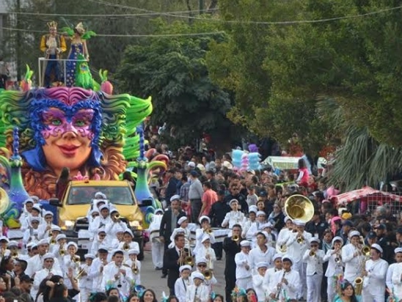 Autoridades analizan cancelación de Carnaval 2021