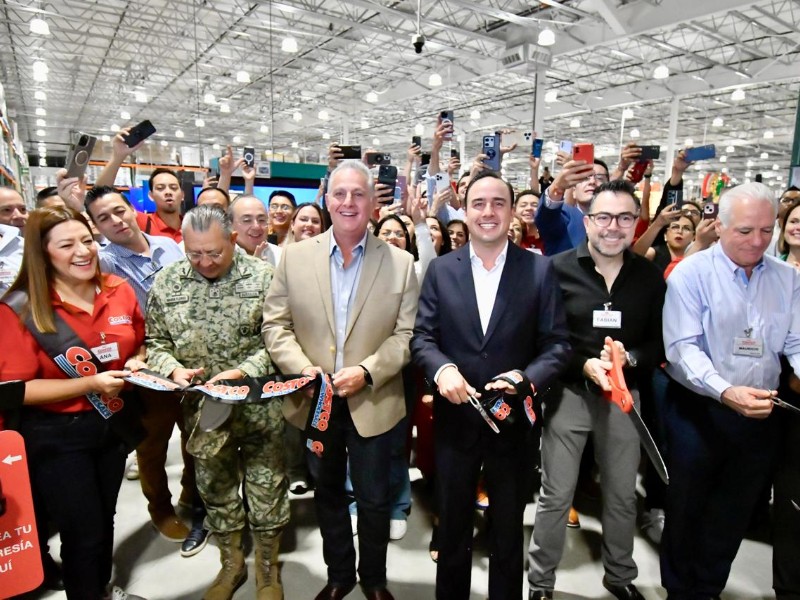 Autoridades cortan listón e inauguran Costco Torreón