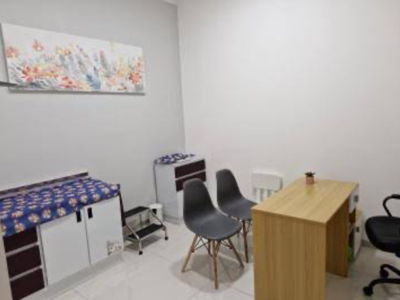 Autoridades darán consultorio a curandero rumano