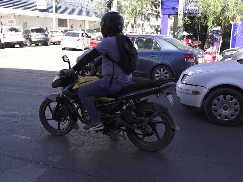 Autoridades de Torreón convienen venta de motos con casco