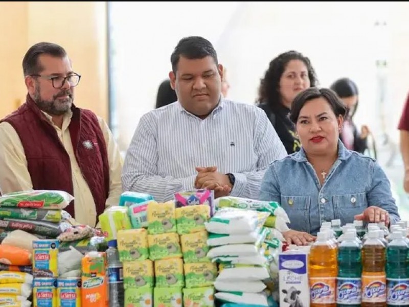 Autoridades de Veracruz apoyan a familiares de damnificados en Guerrero