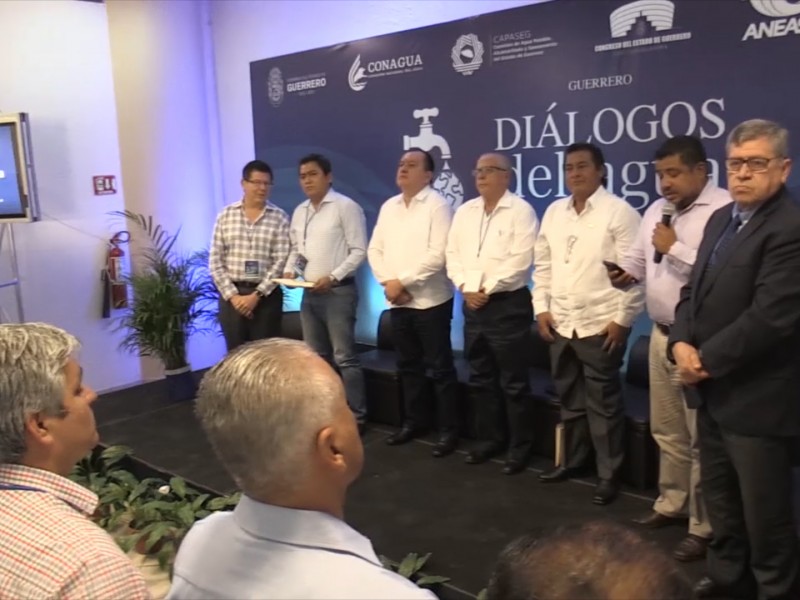 Autoridades de Zihuatanejo participan en “Diálogos del Agua”