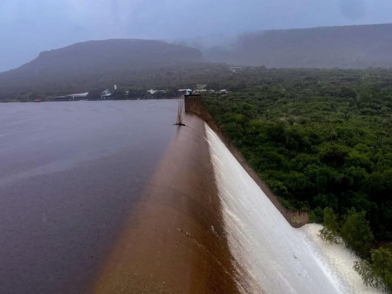 Autoridades en alerta por presa de Zimapán al 99%