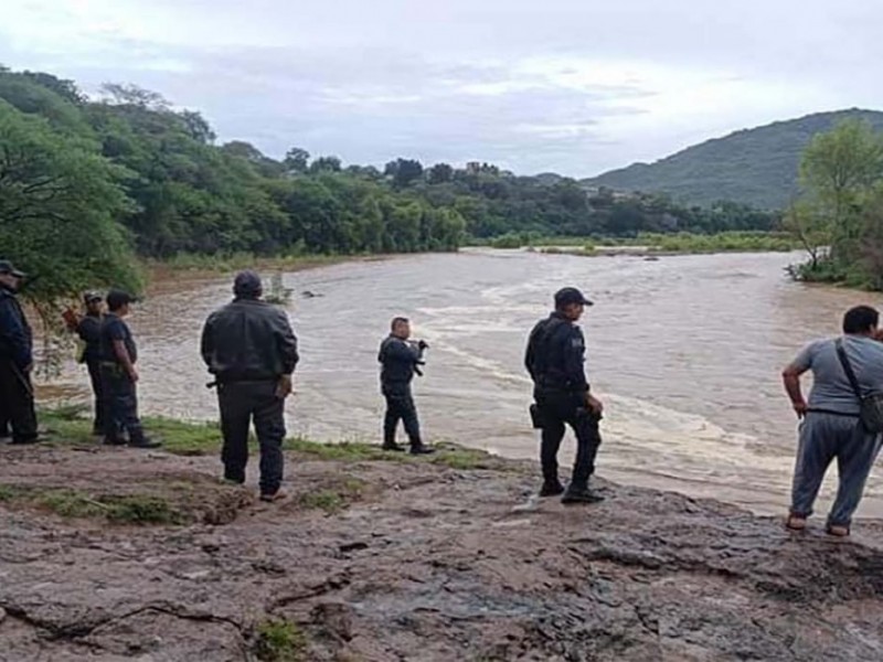 Autoridades en busca de desaparecidos por lluvias