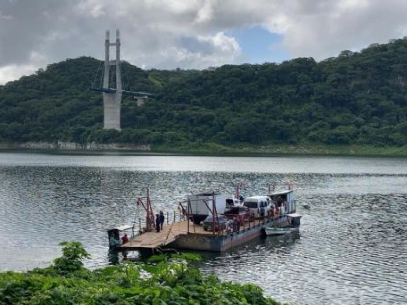 Autoridades federales buscan concluir puente atirantado este 2022