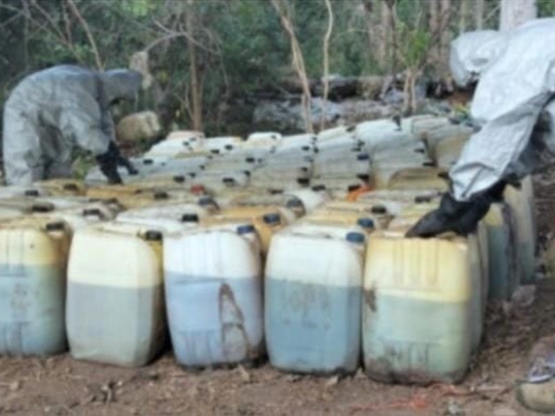 Federales inhabilitan laboratorio clandestino en El Melado, Culiacán