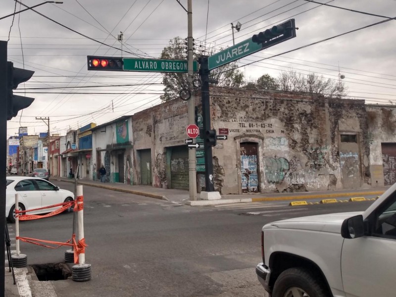 Autoridades hacen caso omiso a coladera abierta: ciudadanos