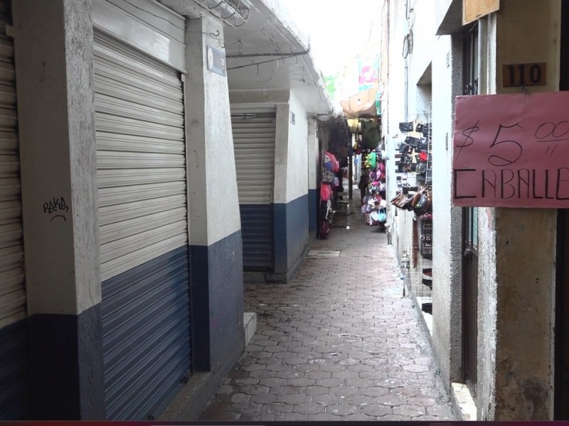 Autoridades municipales tienen en el olvido al mercado Práxedis Guerrero