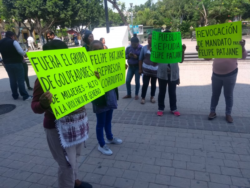 Autoridades niegan que ambulantes tengan amparo para vender