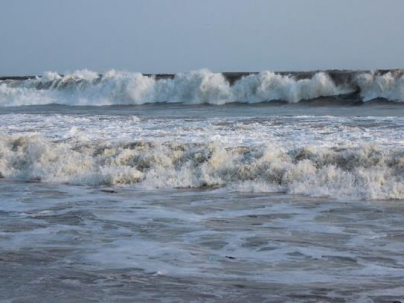 Autoridades piden extremar precauciones en zonas de playa