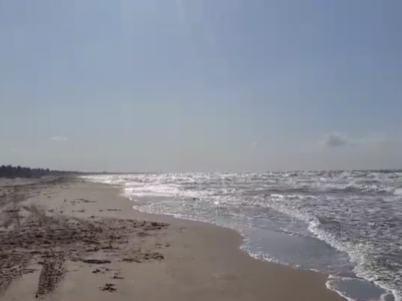 Autoridades piden precaución a turistas en playas de Tabasco