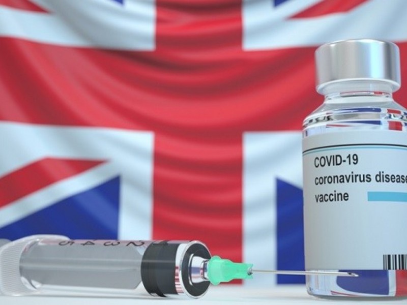 Autoridades sanitarias del Reino Unido recomiendan vacunar a menores
