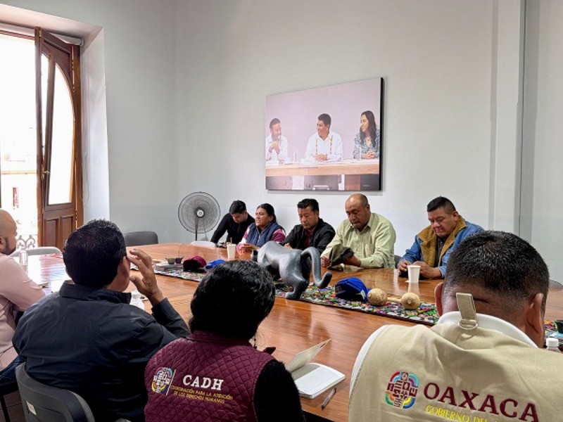 Autoridades Yosondúa retoman el diálogo con autoridades estatales para reconstruir la Paz