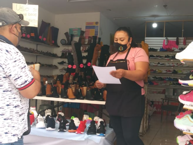 Autorizan a comercio exhibir productos fuera de local