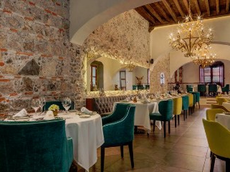 Autorizan apertura del interior de restaurantes al 33% de capacidad