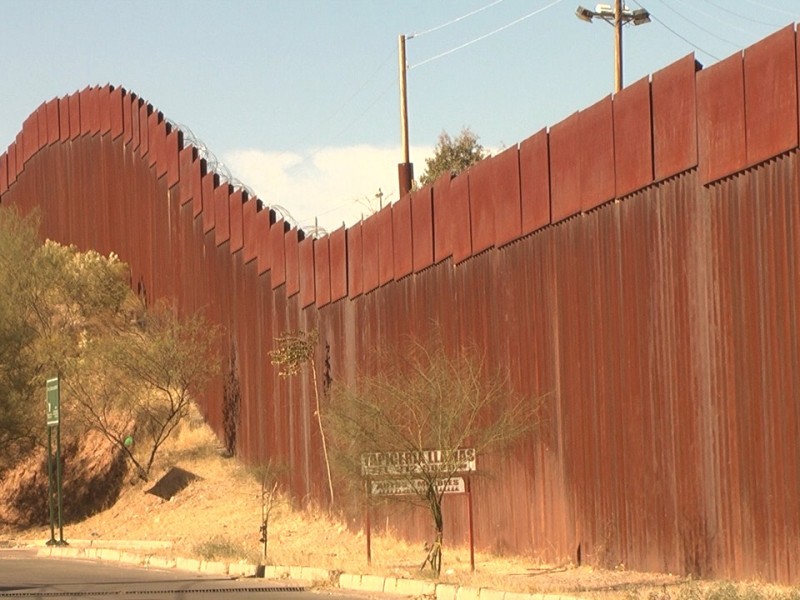 Avala Corte Suprema de Estados Unidos recursos para construir muro