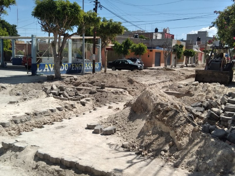 Avance de obras del OOSAPAT que causan quejas