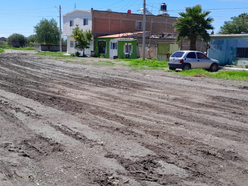 Avanza 20% la rehabilitación de caminos rurales en Durango