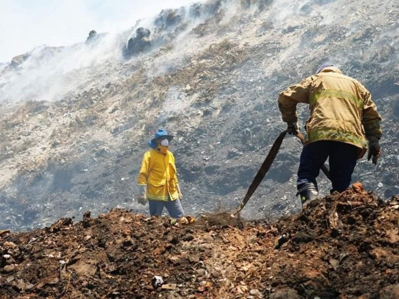 Avanza a 20% control del incendio de 