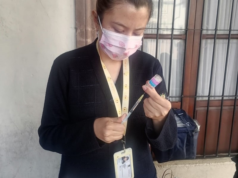 Avanza aplicación de vacunas contra influenza