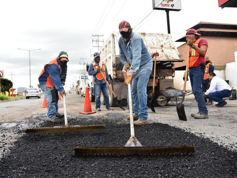 Avanza bacheo en las calles de Hermosillo