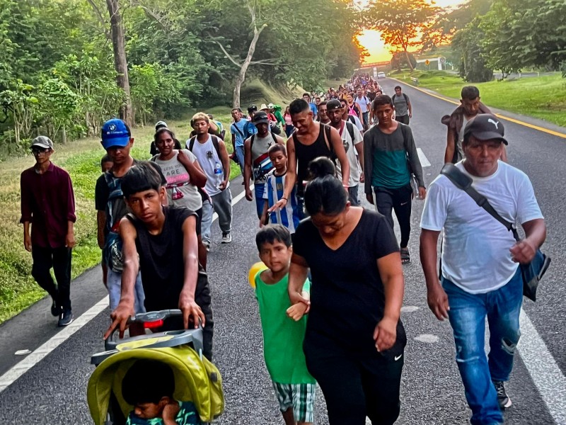 Avanza caravana de migrantes hacia Pijijiapan