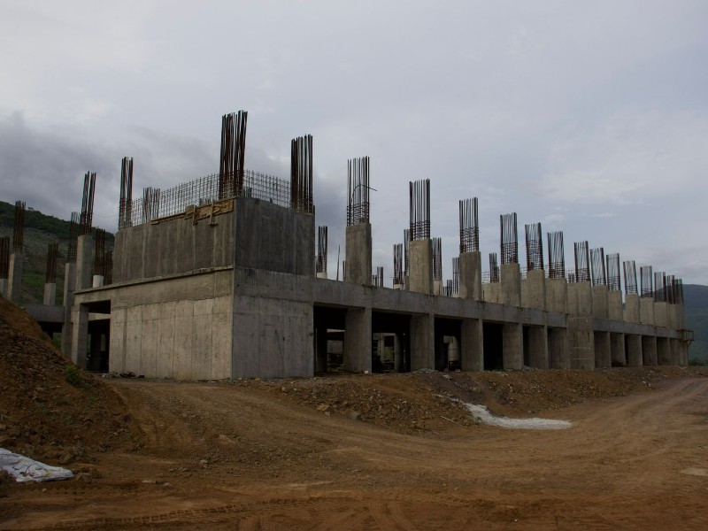 Avanza construcción de Universidad intercultural tecnológica y politécnica de Aquila