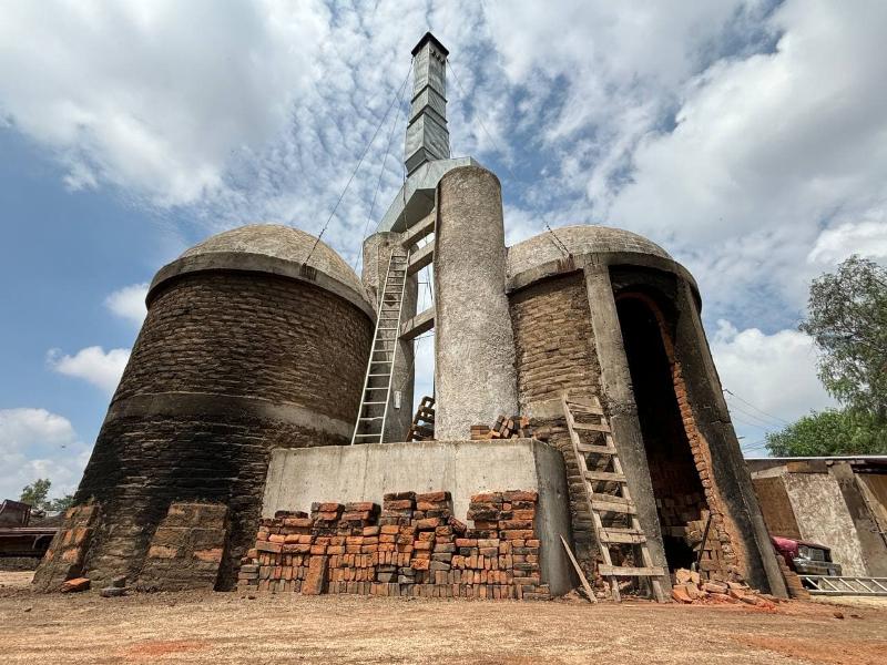 Avanza construcción de hornos ecológicos para reducir la contaminación de ladrilleras León