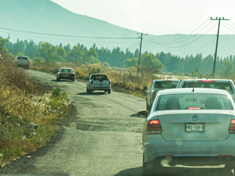 Avanza gestión para reparar carretera a Gómez Farías