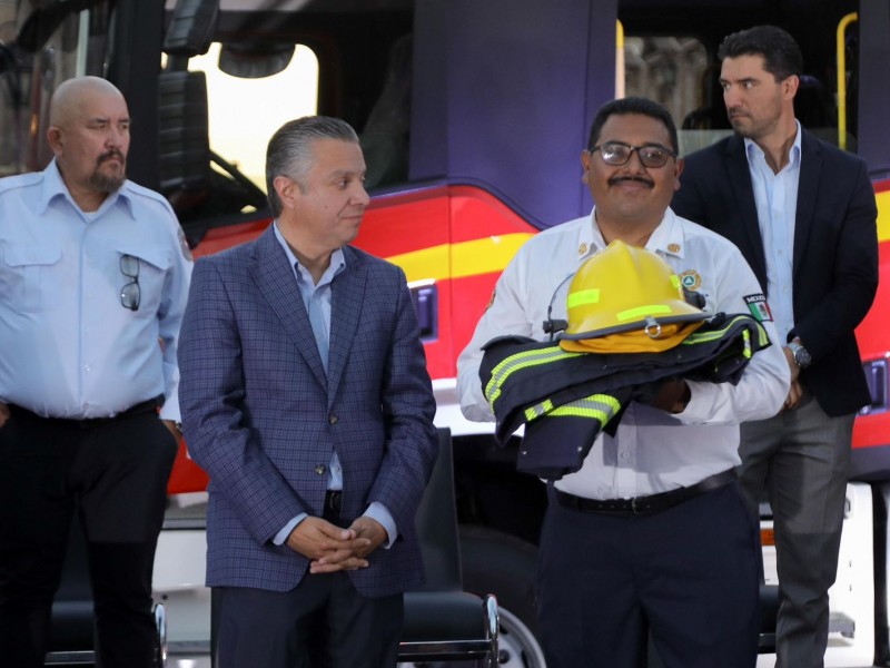 Avanza Gobierno de Michoacán en  dignificación de los bomberos