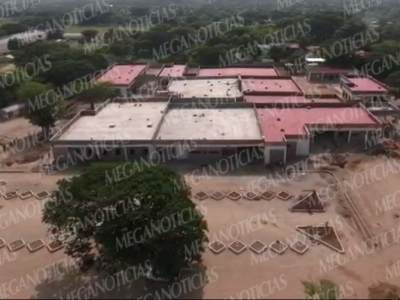 Avanza la construcción del hospital en Juchitán