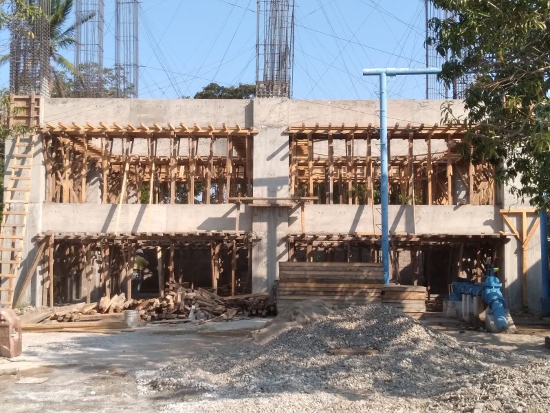 Avanza la construcción del tanque elevado en Juchitán