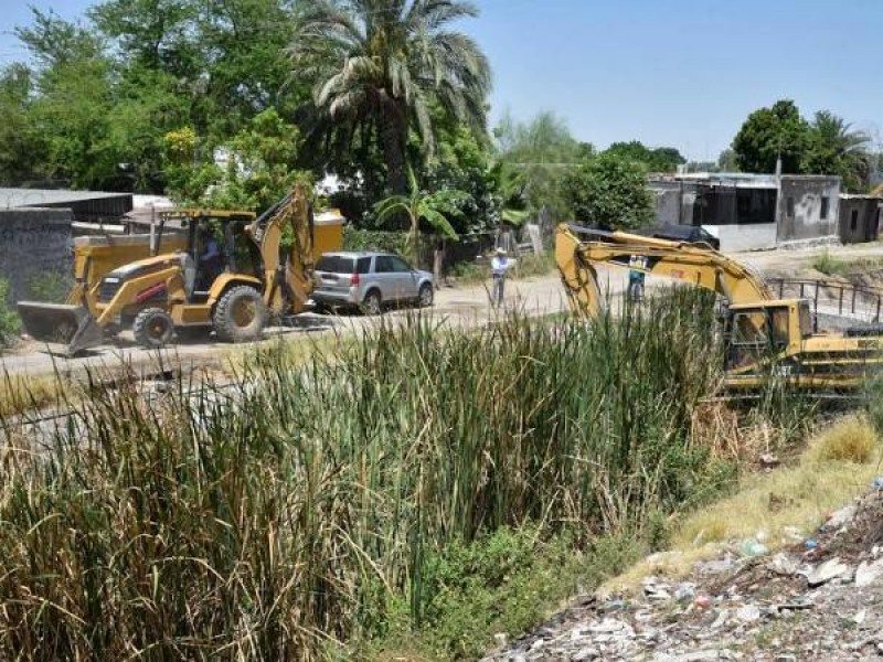 Avanza limpieza canales y parrillas pluviales en Hermosillo