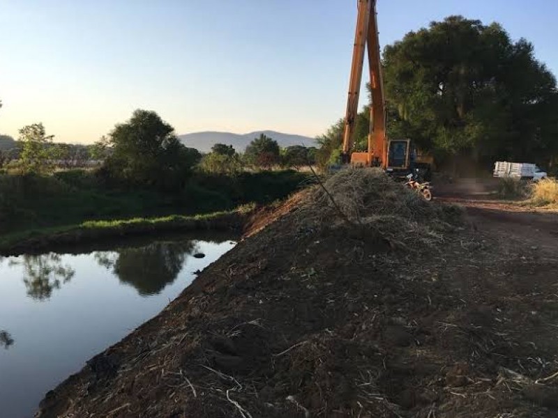 Avanza limpieza de canales y drenes para prevenir posibles encharcamientos