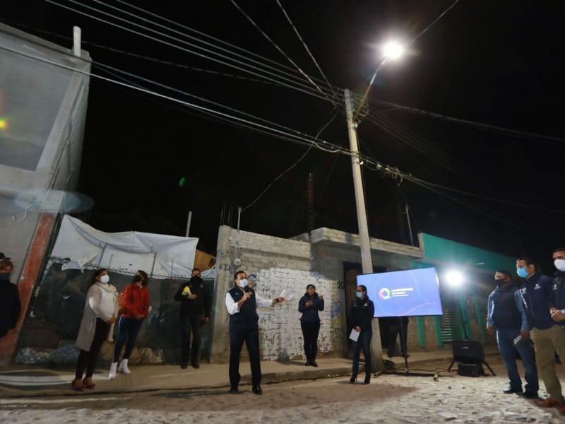 Avanza mejoramiento de luminarias en Querétaro