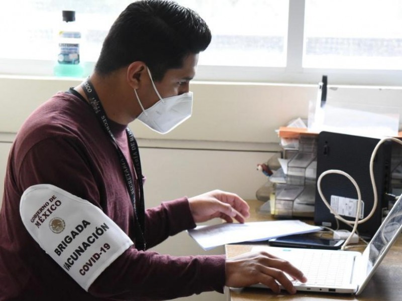 Avanza meta de vacunación de personal en hospitales Covid