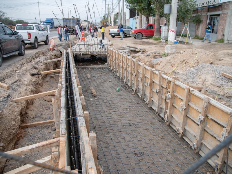 Avanza obra de panteón en San Miguel Amazcala