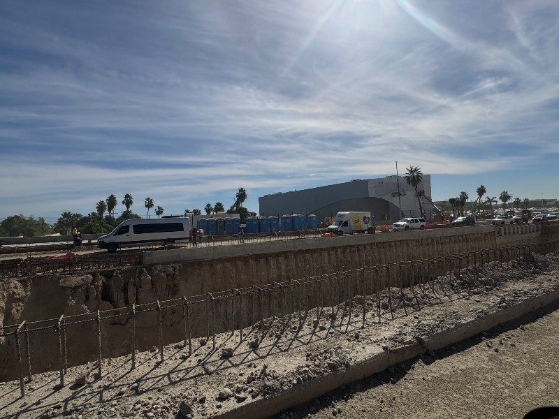 Avanza obra de paso a desnivel en Glorieta; anuncian cierre de vías