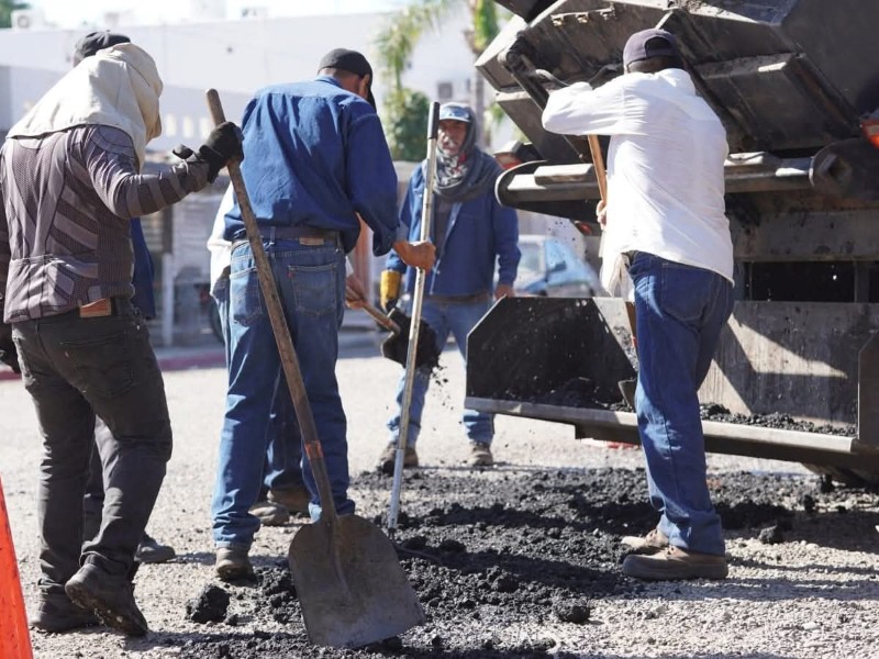 Avanza plan emergente de bacheo en Huatabampo: rehabilitan vialidades clave Avanza plan emergente de bacheo en Huatabampo: rehabilitan vialidades clave