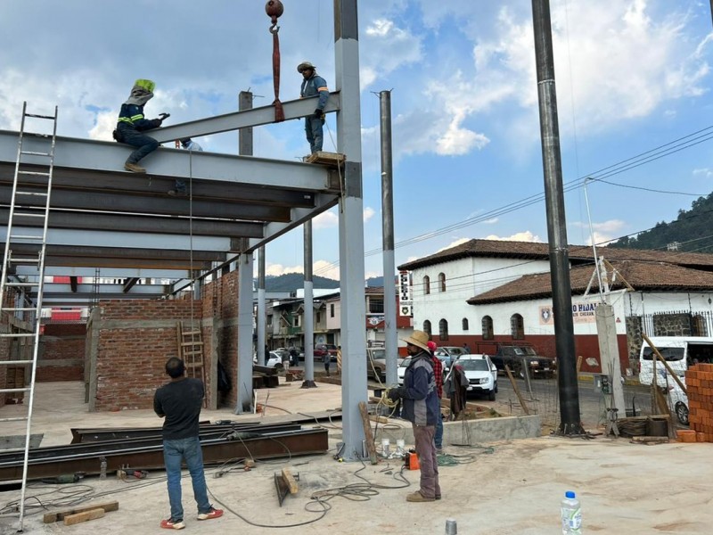 Avanza primera etapa del mercado de Cherán