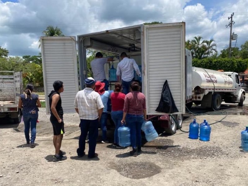 Avanza programa de entrega de agua potable en Álamo