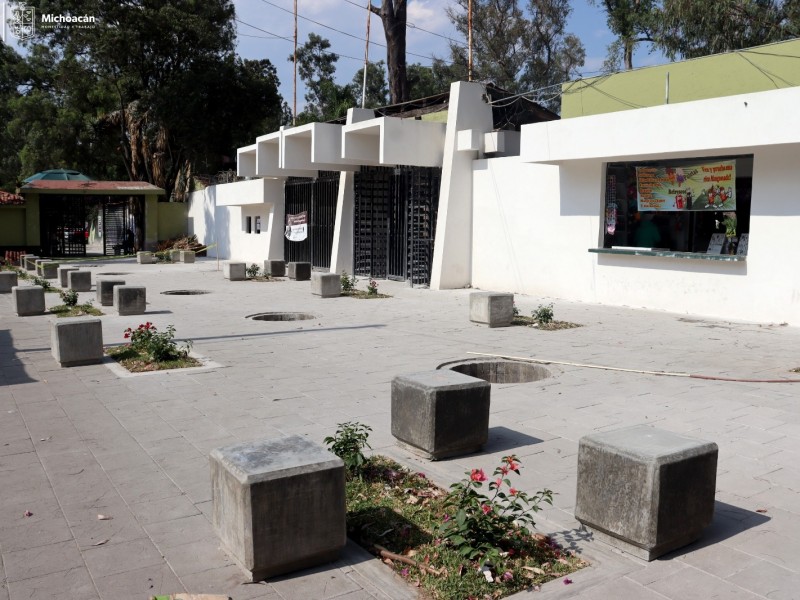 Avanza rehabilitación de fachada del Zoológico de Morelia