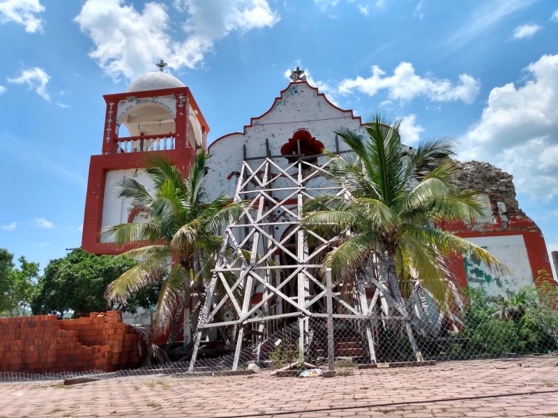 Avanza remodelación de la iglesia de Santiago Astata