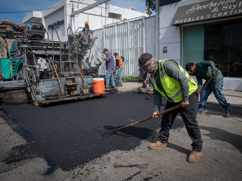 Avanza renovación de pavimento en la avenida Nicolás Bravo