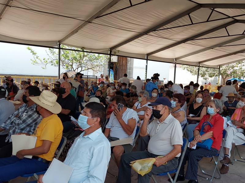 Avanza segunda aplicación de vacuna con fluidez en Toluquilla