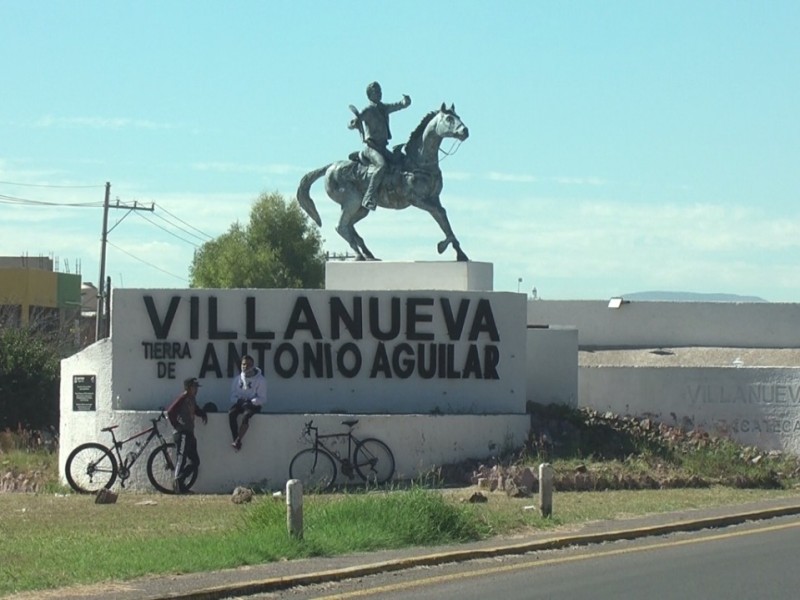 Avanza servicio de drenaje en Villanueva