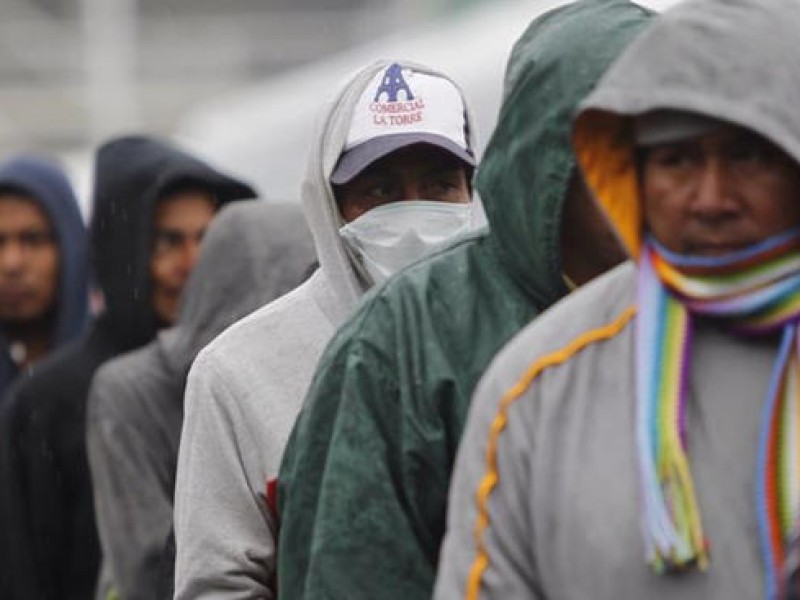 Avanzan migrantes de Querétaro a Guanajuato