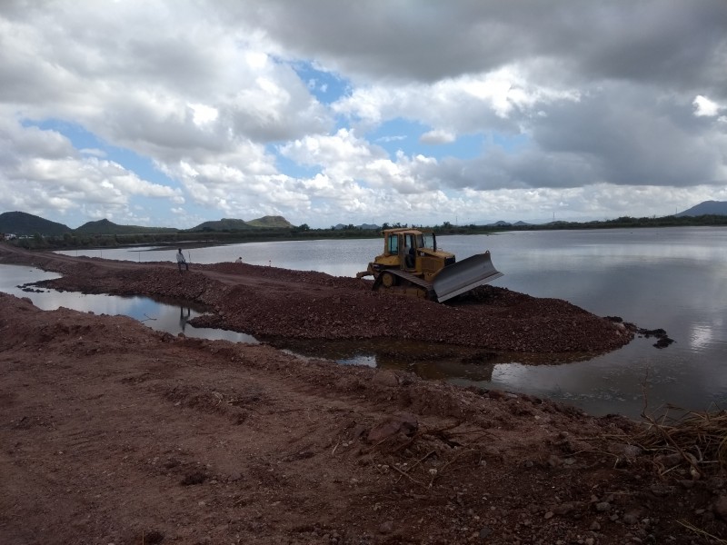 Avanzan obras de reconstrucción de infraestructura hidráulica