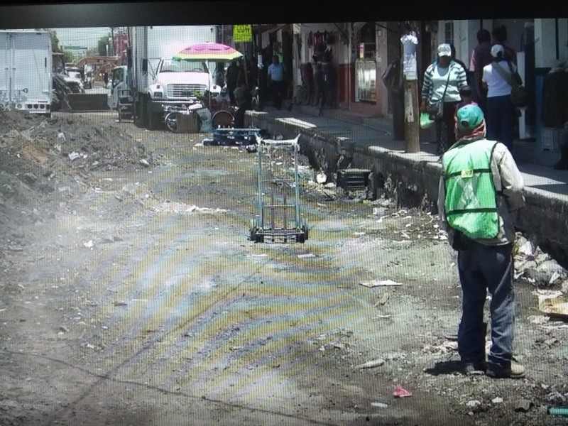 Avanzan trabajos pese a las lluvias