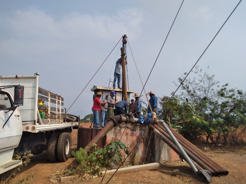 Dan mantenimiento a pozo de 4ta sección Tehuantepec